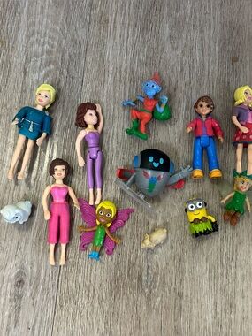 Lot of Mini Figurine Toys